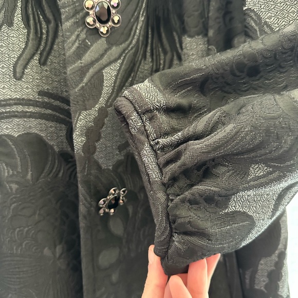 Trina Turk Women’s Black Floral Overcoat - Picture 4 of 6